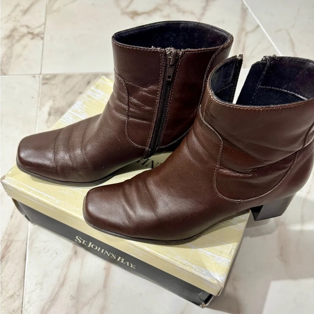 Dark Brown Genuine Leather Ankle Boots Block Heel Size 9M